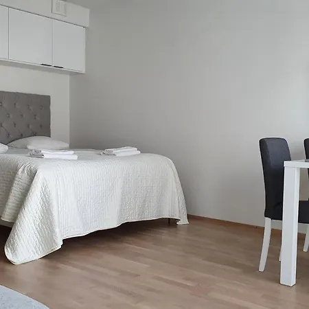 Apartament Center 11 *
